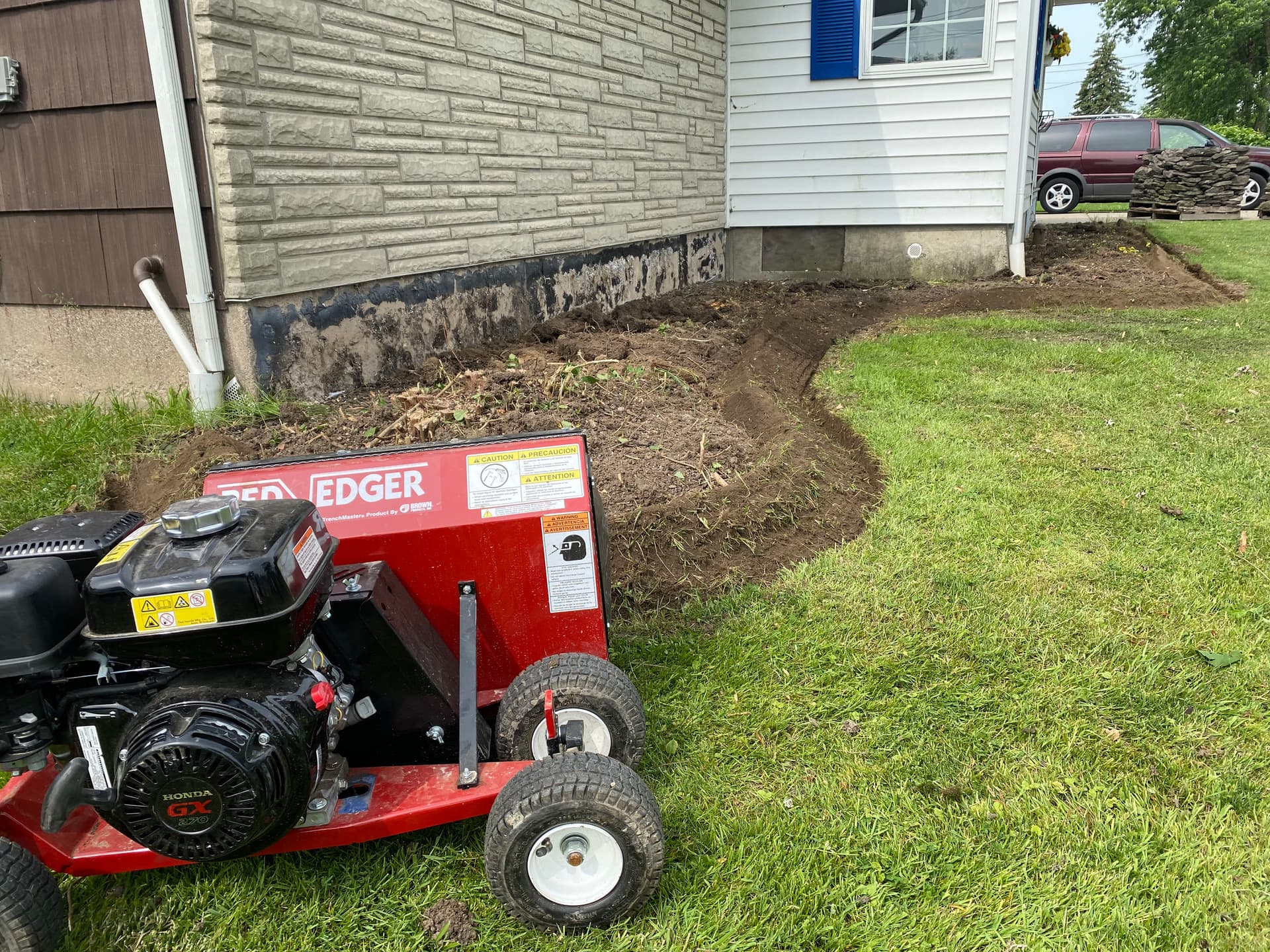 Gallery photos for Enhancing Curb Appeal with Easy-Care Stone Beds: Image #6