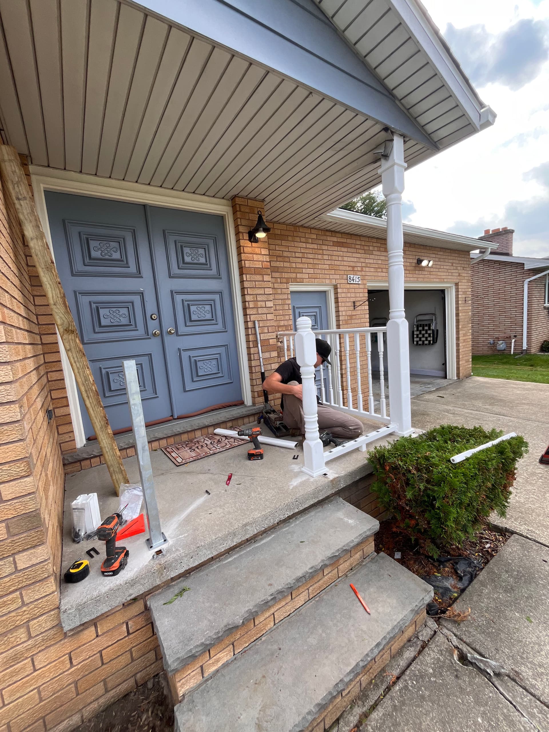 Gallery photos for Vinyl Railings Redo in Niagara Falls: Image #5