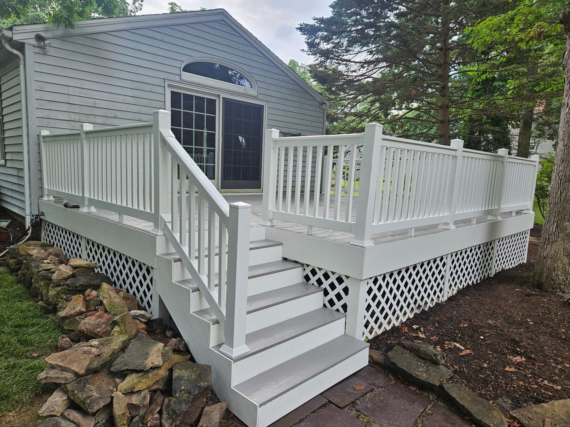 Backyard Deck Reskin - Solid and Stylish
