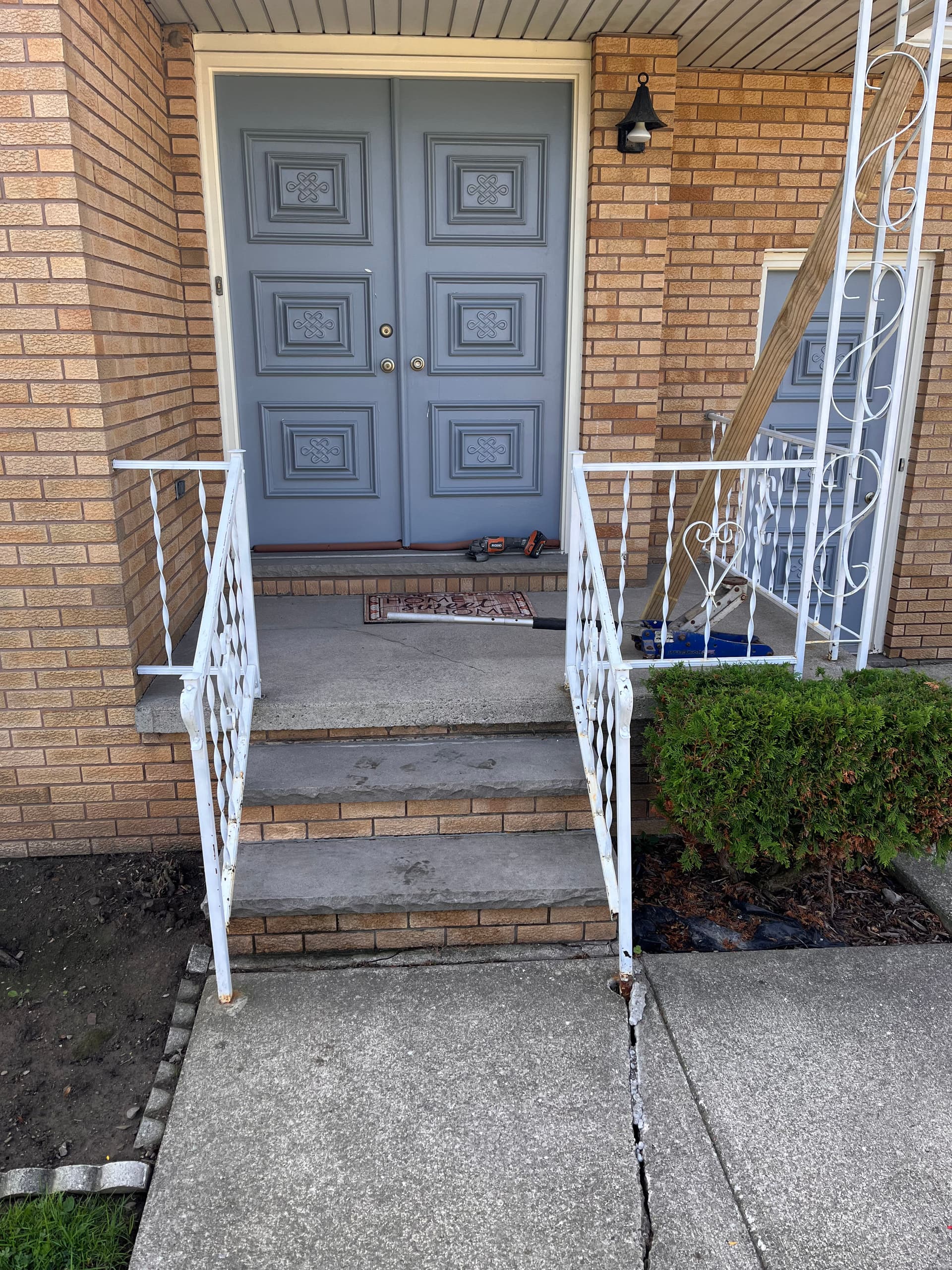Vinyl Railings Redo in Niagara Falls