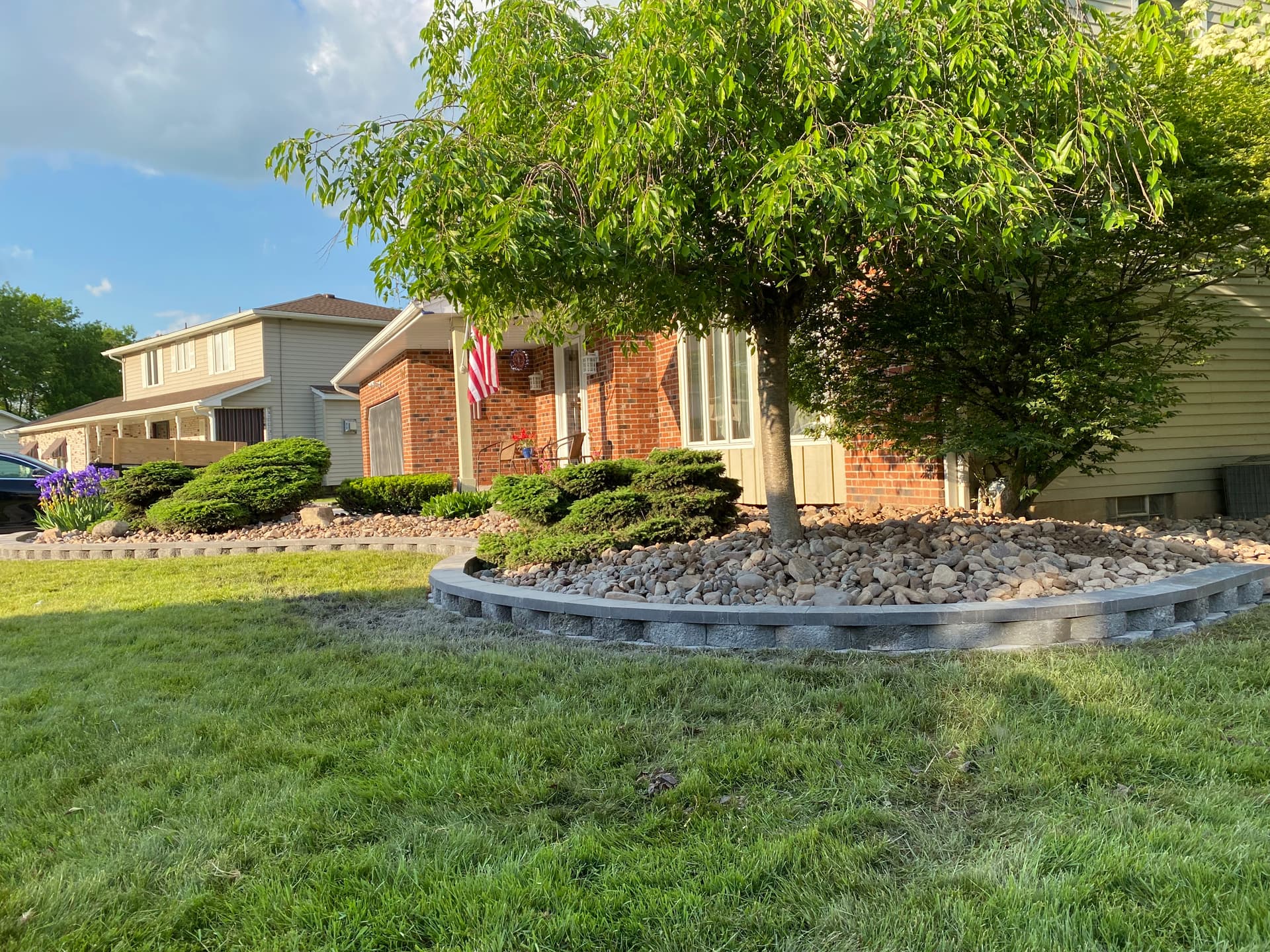 Gallery photos for Elegant Lawn Upgrade with Stone Beds and Mulch Edging: Image #8