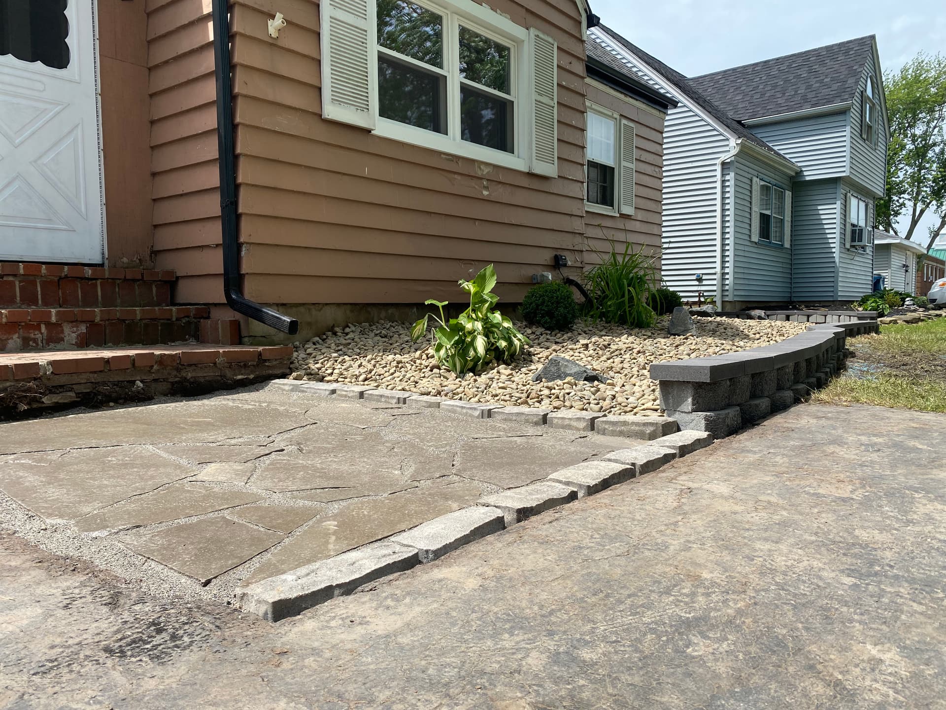 Gallery photos for Stylish Front Yard Renovation in Grand Island: Image #4