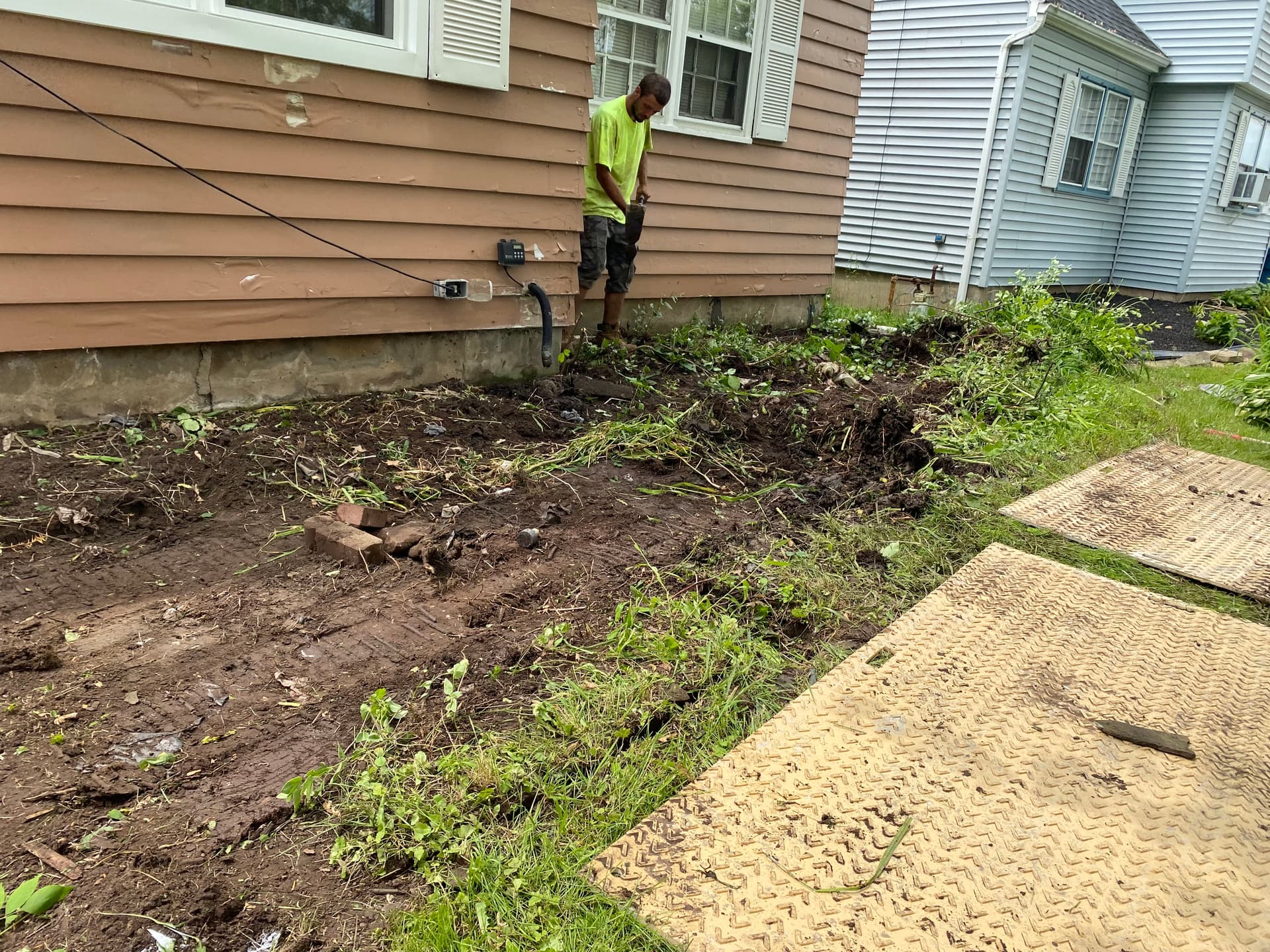 Gallery photos for Stylish Front Yard Renovation in Grand Island: Image #3