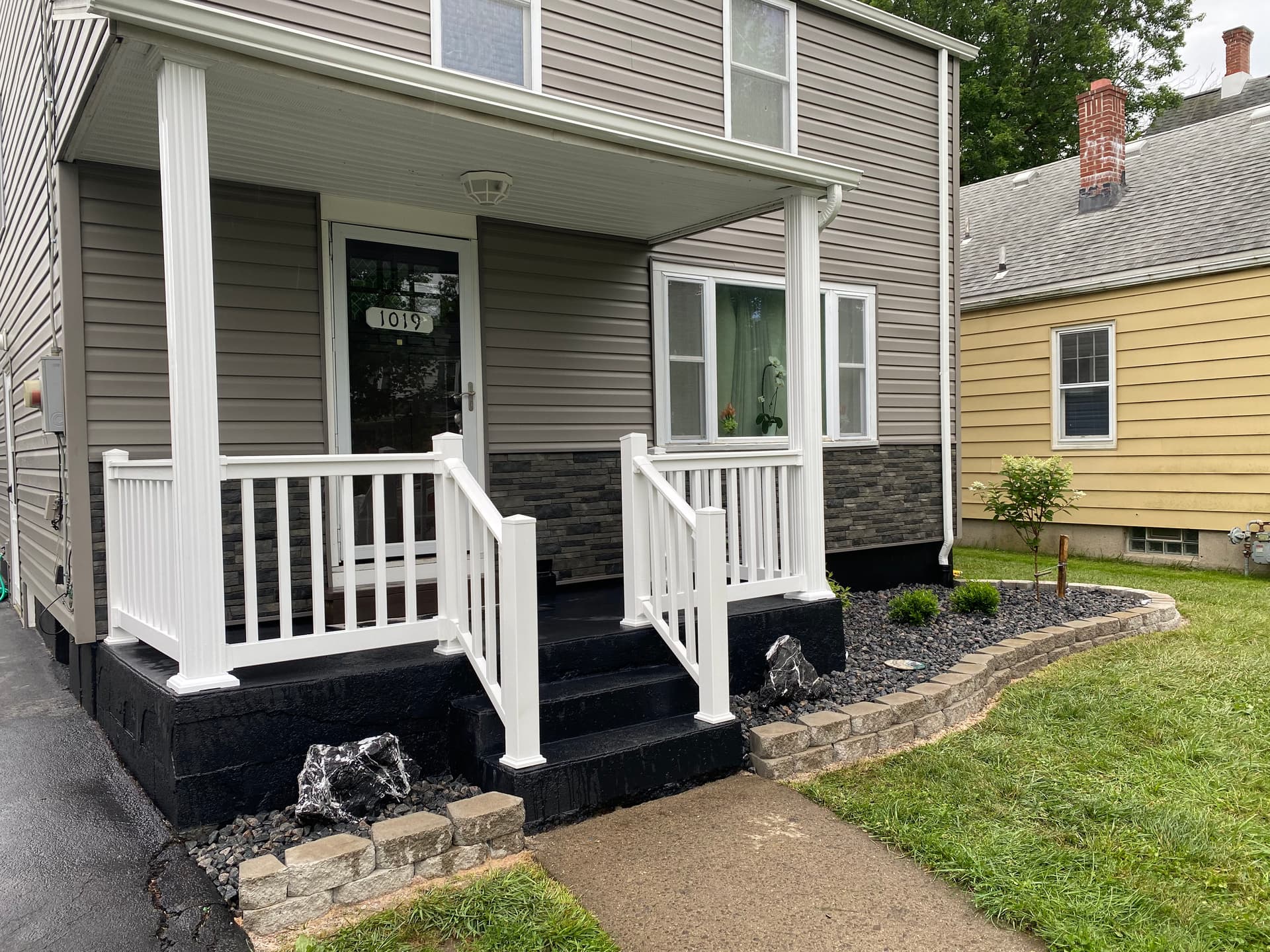 Gallery photos for Home Makeover with New Siding and Landscaping: Image #1