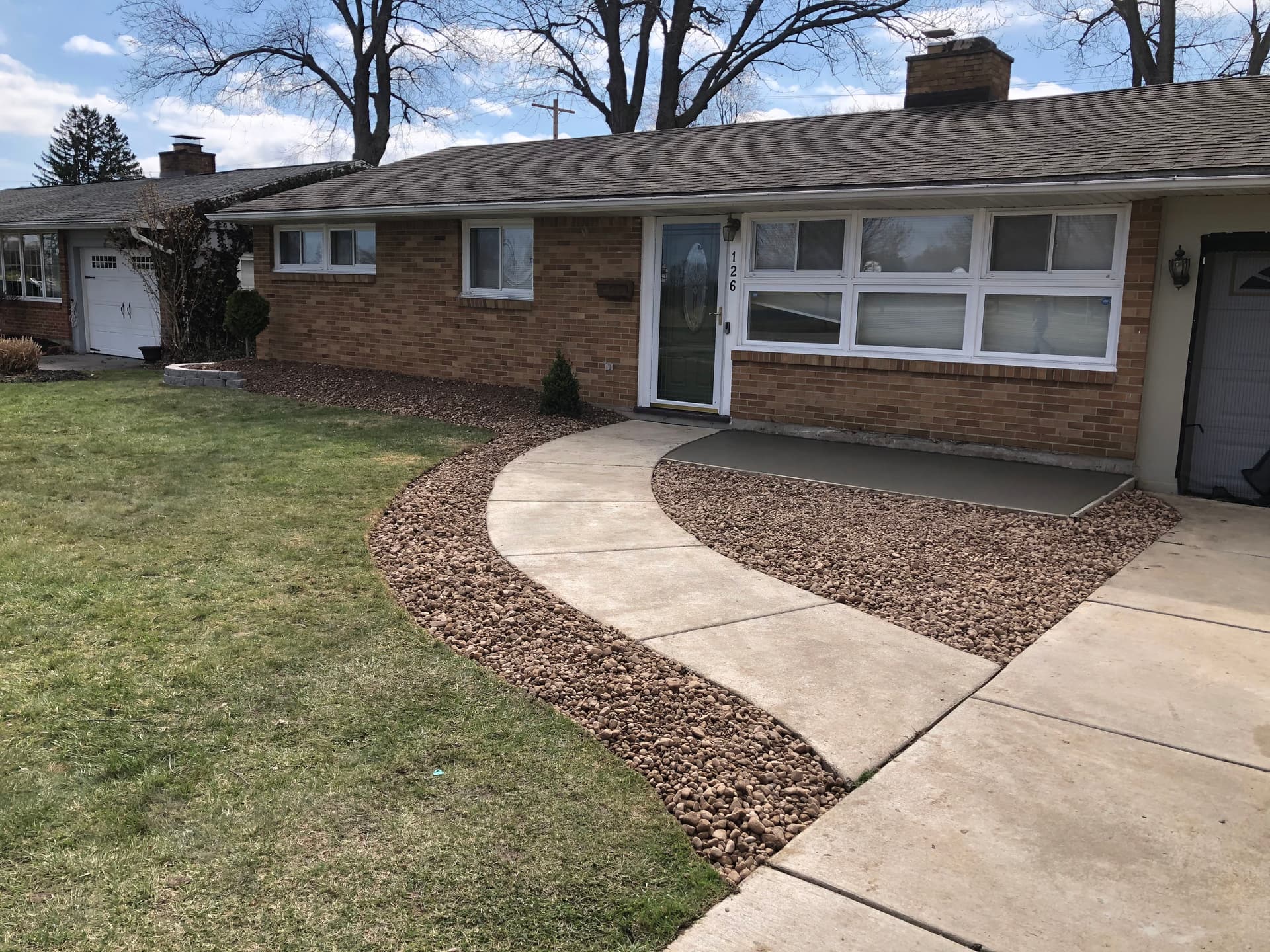 Gallery photos for Yard Revival with Stylish Stonework: Image #1